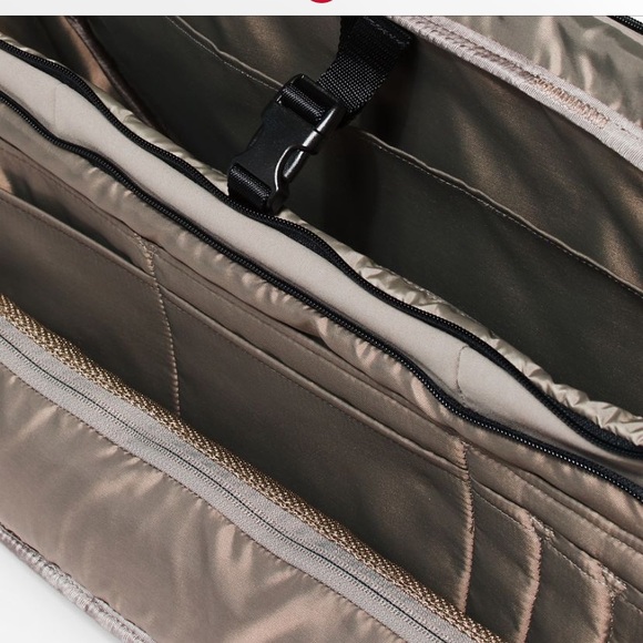 Lululemon Early Embark Duffel / 27 L - Picture 5 of 15